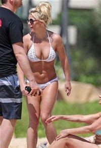 Britney Spears Candid Bikini Beach Pics