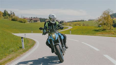 Suzuki GSX 8S Naked Bike Vergleich Test 2023