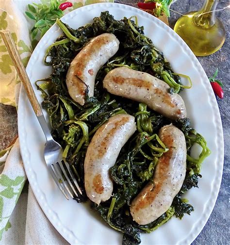 Salsiccia E Friarielli Ricetta Originale Napoletana Con Foto E Consigli