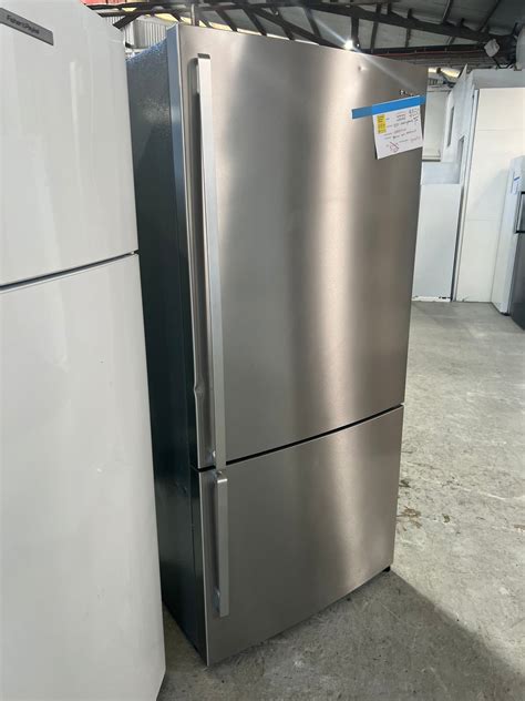 Second Hand Westinghouse Wbe5314sa 536l Stainless Steel Bottom Mount Fridge Second Hand