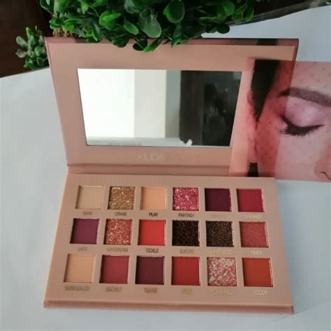 Buy Huda Beauty Nude 18 Color Eyeshadow Pallete Online In Pakistan