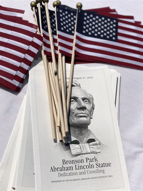 Lincoln statue unveiled - mlive.com