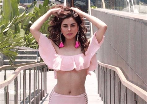 Kundali Bhagya Preeta Aka Shraddha Arya Hot And Bold Photos In Bikini Viral On Social Media