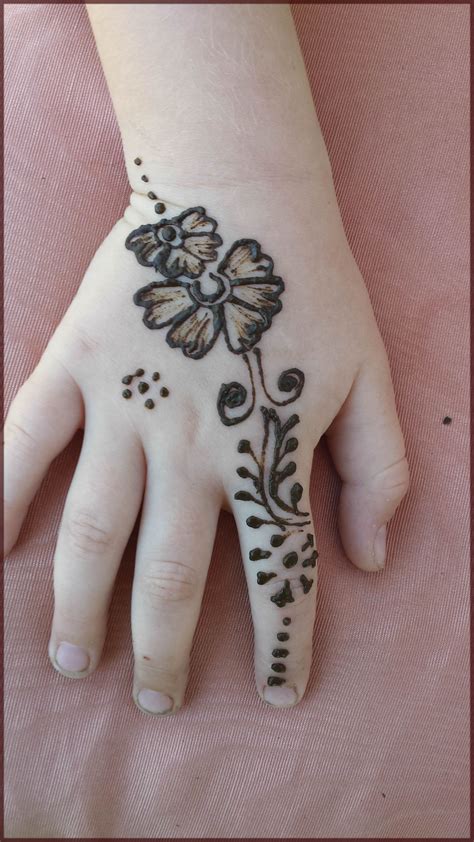 Latest Wedding Mehndi Designs For Everyone Attending The Event