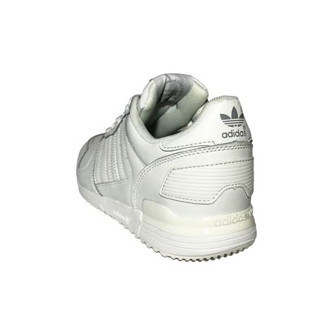 Мужские кроссовки Adidas ZX 700 белые купить в Москве