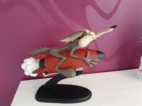 Warner Bros Looney Tunes Wile E Coyote Acme Rocket Catawiki