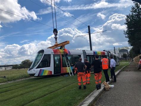 VIDEO Déraillement du tramway à Angers le trafic est rétabli