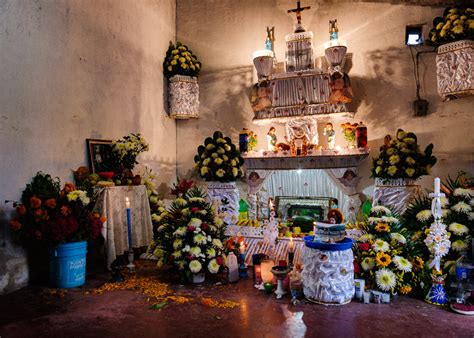 Altares Monumentales De Huaquechula Y Tochimilco Corama