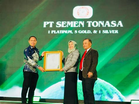 PT Semen Tonasa Torehkan Penghargaan Di Ajang Indonesian CSR Awards