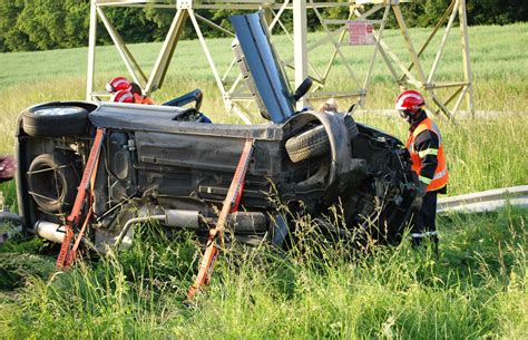 Faits Divers Une Mère Et Ses Deux Enfants Blessés Dans Une Sortie De