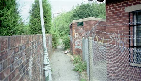 Brockley To Nunhead Footpath © David Wright Geograph Britain And Ireland