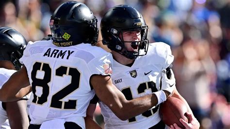 Army Vs Navy Clash At Gillette Stadium For Commander In Chief S