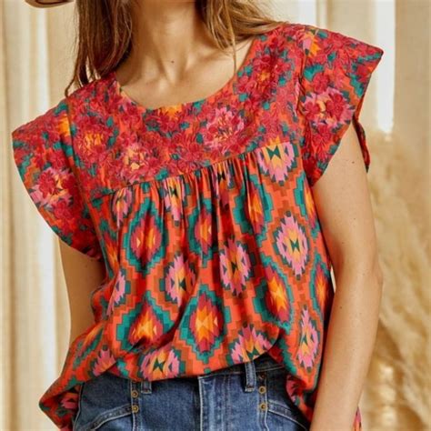 Nwt Savanna Jane Multi Colored Aztec Embroidered Flutter Sleeve Top