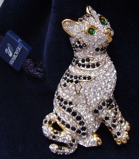 Signed Swan Swarovski Clear Crystals And Black Stripe Cat Brooch Pin