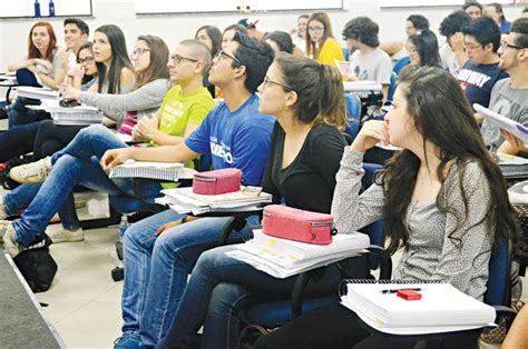 Média mensal de financiamentos estudantis cai 34 em Guarulhos este ano