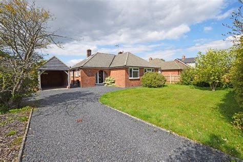 Soldridge Road Medstead Alton Hampshire Gu34 3 Bedroom Detached