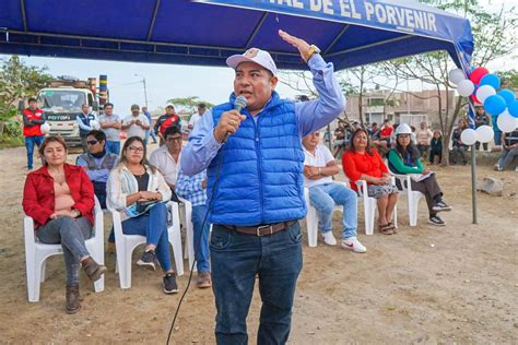 Alcalde De El Porvenir Coloc Primera Piedra Del Complejo Deportivo