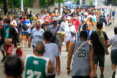 Filipinos Start To Flock Inside The Manila North Cemetery To Visit