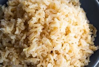 How to Cook Brown Rice (Stove & Rice Cooker) - Paperblog