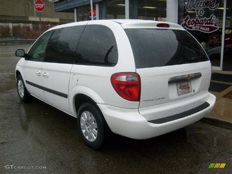 2007 Stone White Chrysler Town Country 46545964 Photo 3 GTCarLot