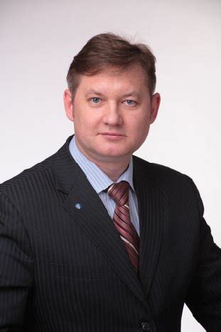 Лавров Олег Валерьевич. С 2005 г. по настоящее время является депутатом ...