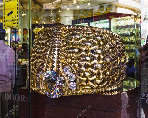 The Biggest Gold Ring In Deira Gold Souq Weighs 63 85kg On Nove