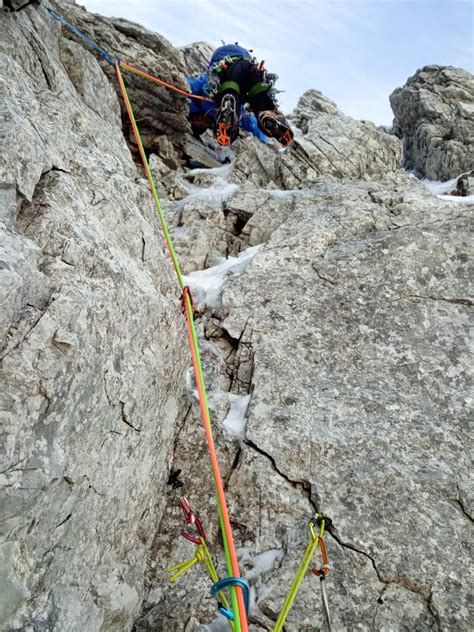 Grondilice Monte Frisoni Stagno Alpinismo Escursione In Alta