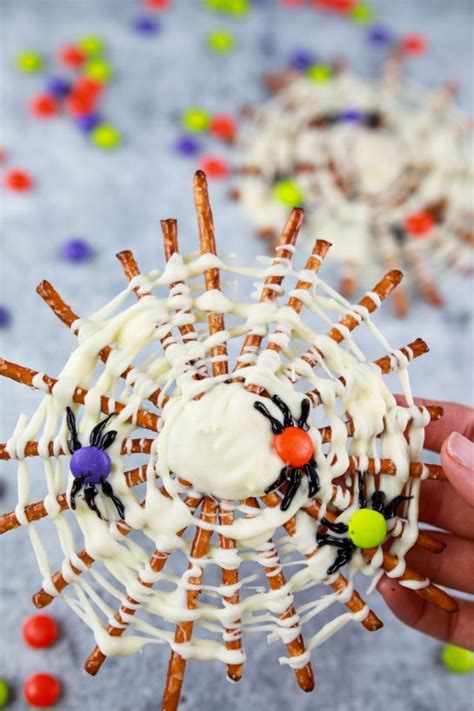 Halloween Chocolate Pretzel Spider Webs Wishes And Dishes