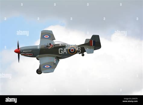 P-51 Mustang fighter with shark mouth design at Duxford Stock Photo - Alamy