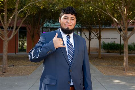 Students Receive Islander Ring During Social Distanced ...