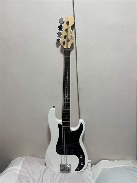 Clifton Precision Bass White Hobbies And Toys Music And Media Musical