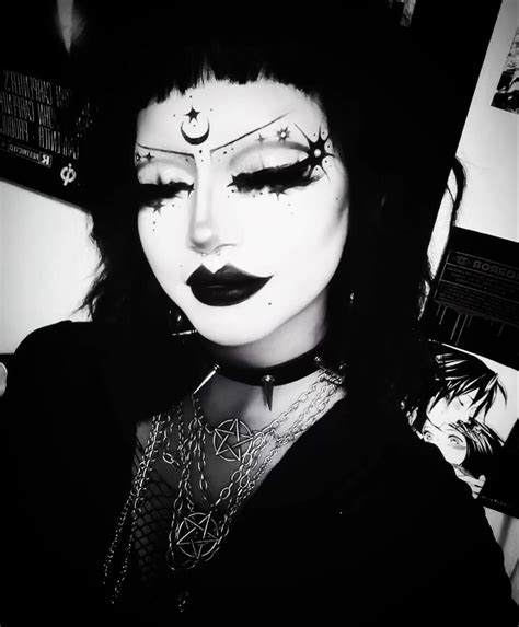 Pin By Isa Fonseca On Goth🖤 Goth Makeup Hippie Makeup Gothic Makeup