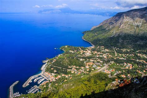 Maratea Mare E Centro Storico Km Di Costa Tra Torri Spiagge E Mare