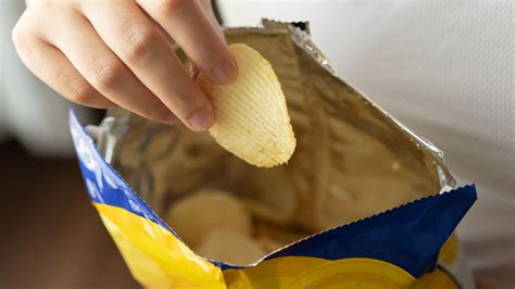 Flavorful Ways To Elevate Potato Chips Right In The Bag