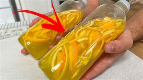 Pourquoi Tremper Les Pelures Dorange Dans Une Bouteille Deau Une