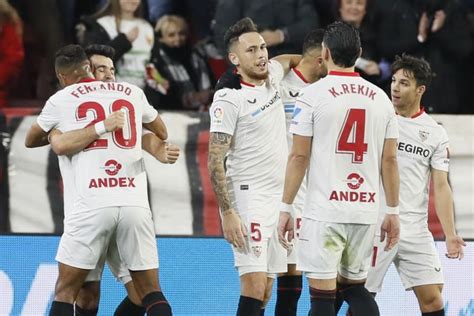 Sevilla Fc Return To Form To The Sound Of The Estadio Ram N S Nchez