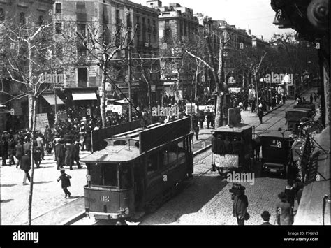 View of La Rambla in Barcelona, 1910 Stock Photo - Alamy