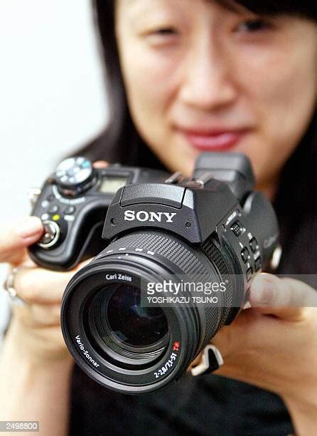 83 Sony Cyber Shot Camera Photos & High Res Pictures - Getty Images