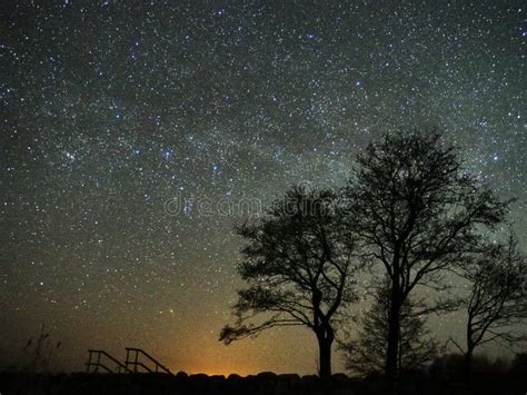 Estrellas Del Cielo Nocturno Y De La V A L Ctea Perseus Cassiopeia