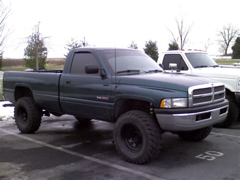 1997 Dodge Ram Pickup 2500 - Information and photos - MOMENTcar