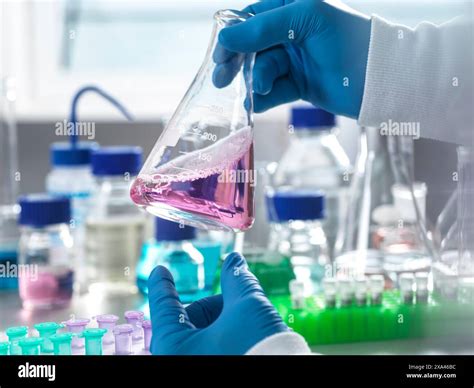 Lab Bench Hi Res Stock Photography And Images Alamy