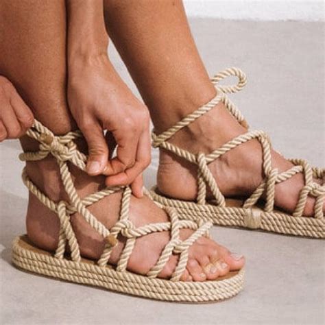 Tendance Chaussures Voici Les Sandales Que L On Va S Arracher Cet