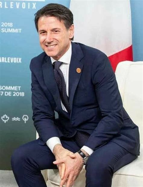 Pin Di Citron Su Giuseppe Conte Stile Uomo Celebrit Stile