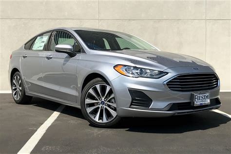 New Ford Fusion Se Awd D Sedan