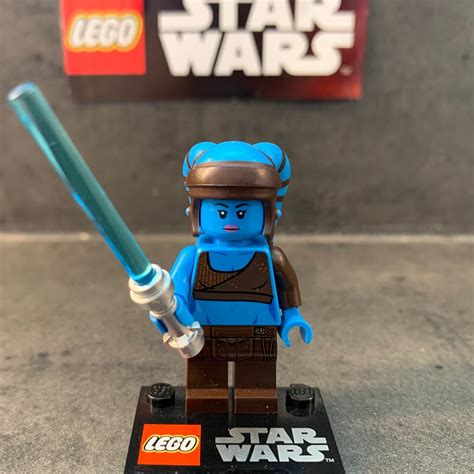 Se produkter som liknar Lego Star Wars Aayla Secura på Tradera 559201439