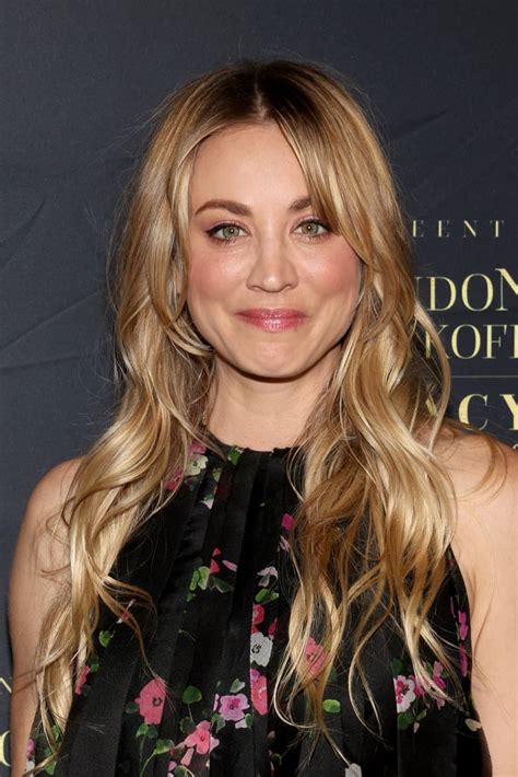 Kaley Cuocos Bangs Haircut And Bronde Hair Colour Popsugar Beauty Uk