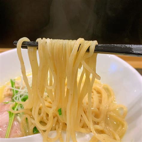 自家製麺ほんま（ラーメン）＠駒込 特製しおらーめん ぱぴのごはん。