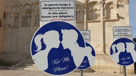 Termoli Il Borgo Degli Innamorati Termoli Celebra San Valentino