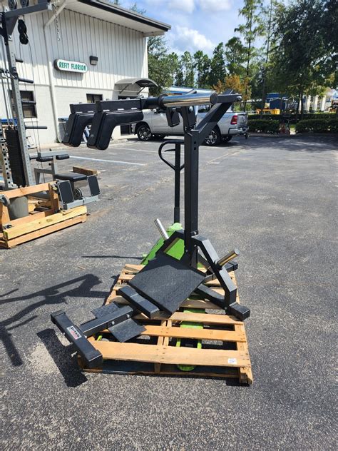 Titan Fitness Leverage Squat - ReFit Nation