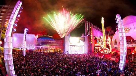 2017 NYE at Universal Studios CityWalk, Orlando FL - Dec 31, 2016 - 8:00 PM